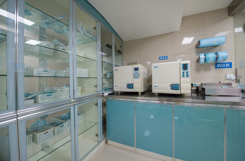 大连沙医生整形美容口腔专科医院做自体脂肪丰鼻基底多少钱？